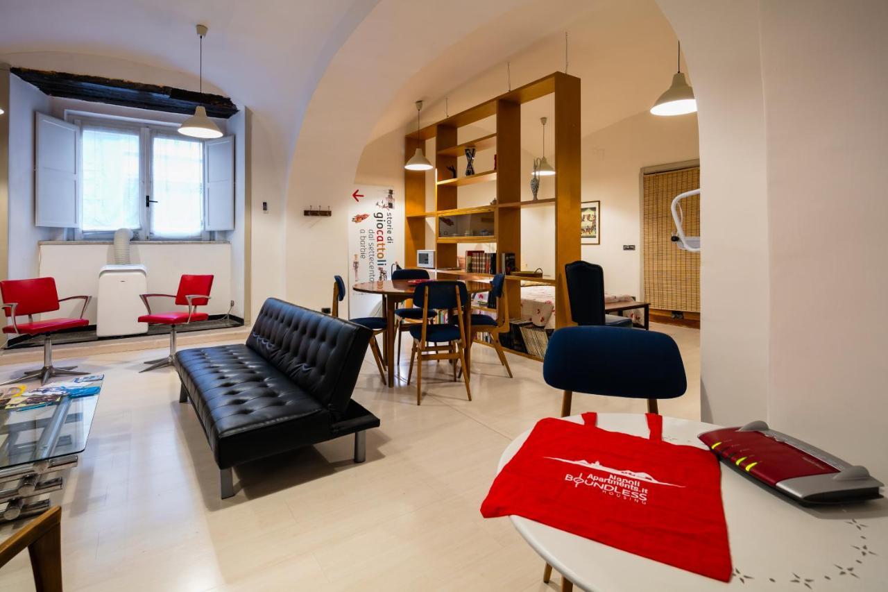 Appartamento A Palazzo Berio เนเปิลส์ ภายนอก รูปภาพ
